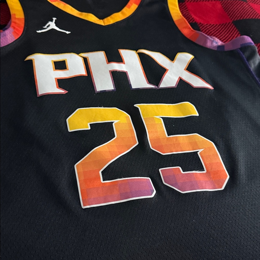 Phoenix Suns #25 Mikal Bridges NBA Jordan Statement Edition Jersey - Picture 5 of 10